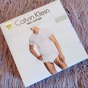 Calvin Klein V Neck T shirt pack of 4